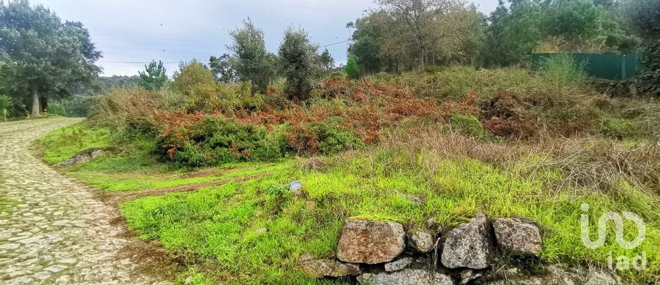 Terreno para construção em Barroselas E Carvoeiro de 1 327 m²