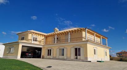 Maison T4 à Mafra de 282 m²