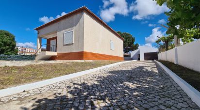 Casa / Villa T4 em Caldas da Rainha - Santo Onofre e Serra do Bouro de 190 m²