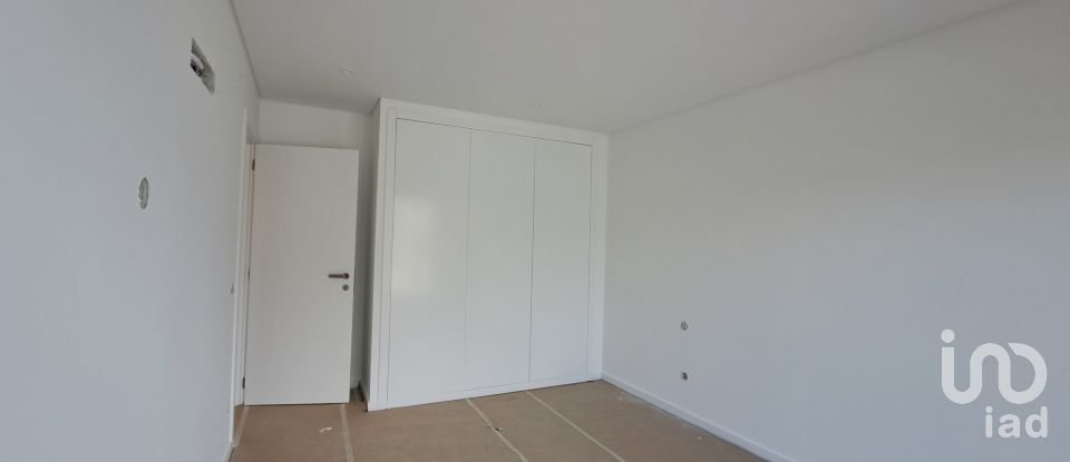 Casa T3 em Ericeira de 211 m²