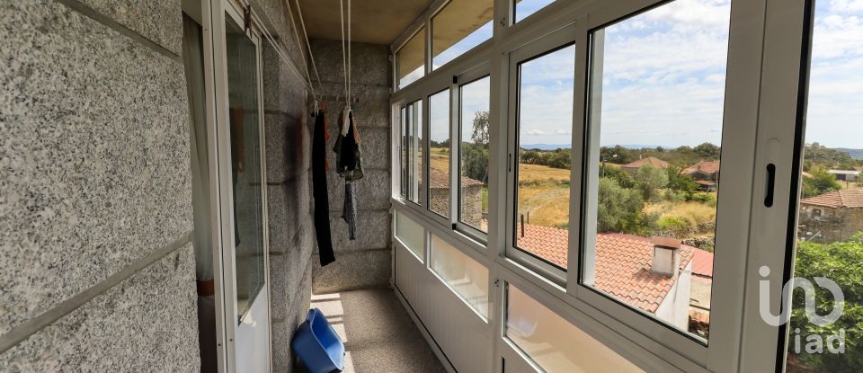 Gîte T3 à Planalto de Monforte (Oucidres e Bobadela) de 162 m²