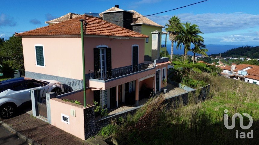 House T2 in Santana of 111 m²