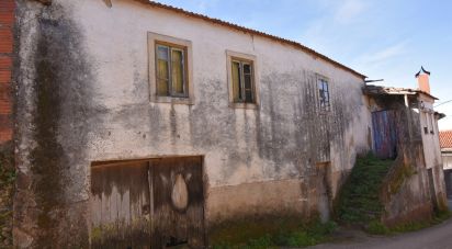 Casa de aldeia T2 em Vila Nova de 200 m²