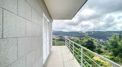 House T4 in Valpedre of 415 m²