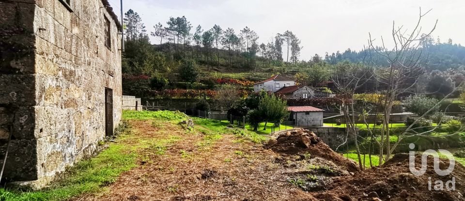 Casa / Villa T3 em Vilela, São Cosme e São Damião e Sá de 597 m²