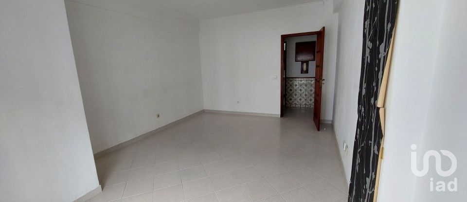 Apartamento T2 em Rio de Mouro de 81 m²