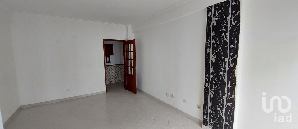 Apartamento T2 em Rio de Mouro de 81 m²