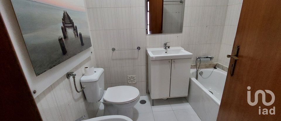 Apartamento T2 em Rio de Mouro de 81 m²