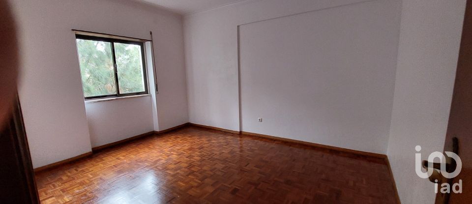 Apartamento T2 em Rio de Mouro de 81 m²