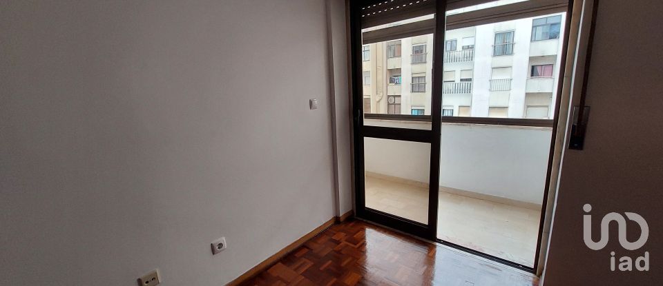 Apartamento T2 em Rio de Mouro de 81 m²