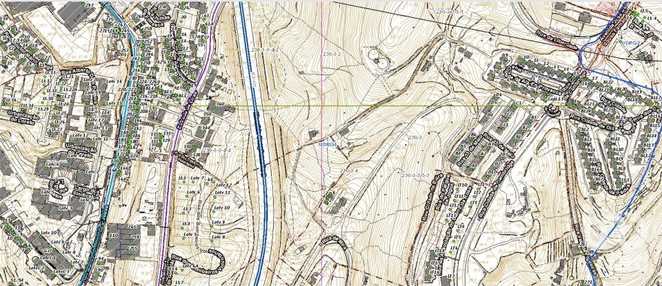 Terreno em Eiras E São Paulo De Frades de 15 300 m²