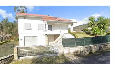 House T4 in Anais of 220 m²