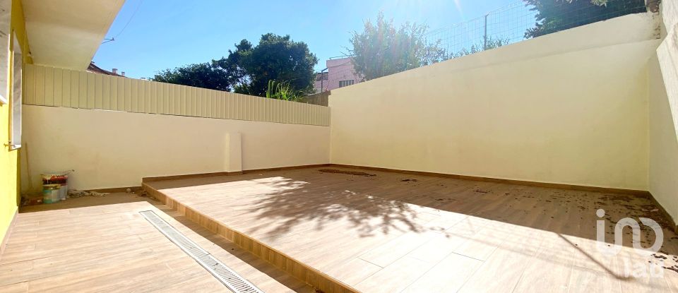 Appartement T1 à Mina de Água de 42 m²