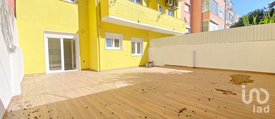 Appartement T1 à Mina de Água de 42 m²