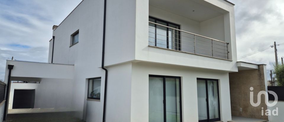 Casa / Villa T4 em Ouca de 213 m²