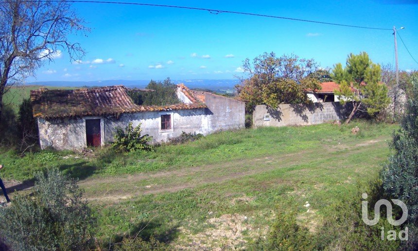 House T0 in Azambujeira e Malaqueijo of 180 m²