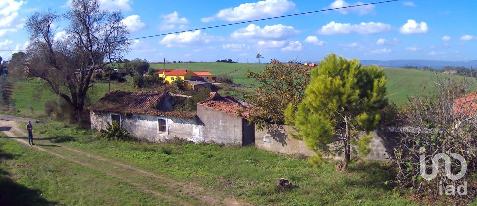 House T0 in Azambujeira e Malaqueijo of 180 m²