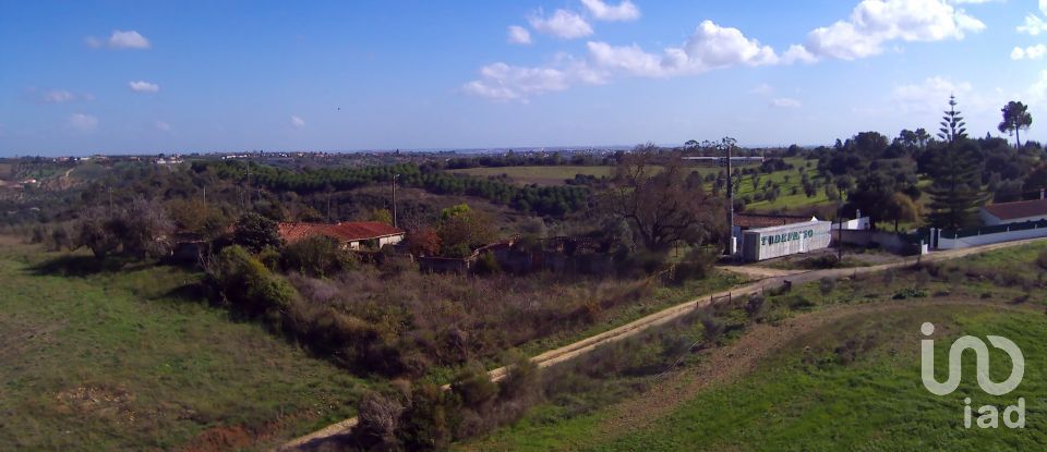 House T0 in Azambujeira e Malaqueijo of 180 m²