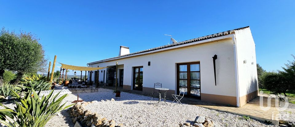 Maison T3 à Mexilhoeira Grande de 208 m²