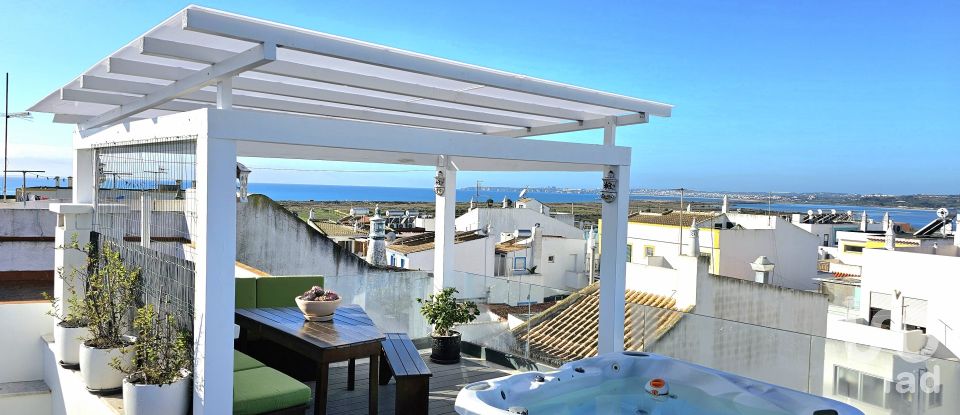 House T6 in Alvor of 217 m²