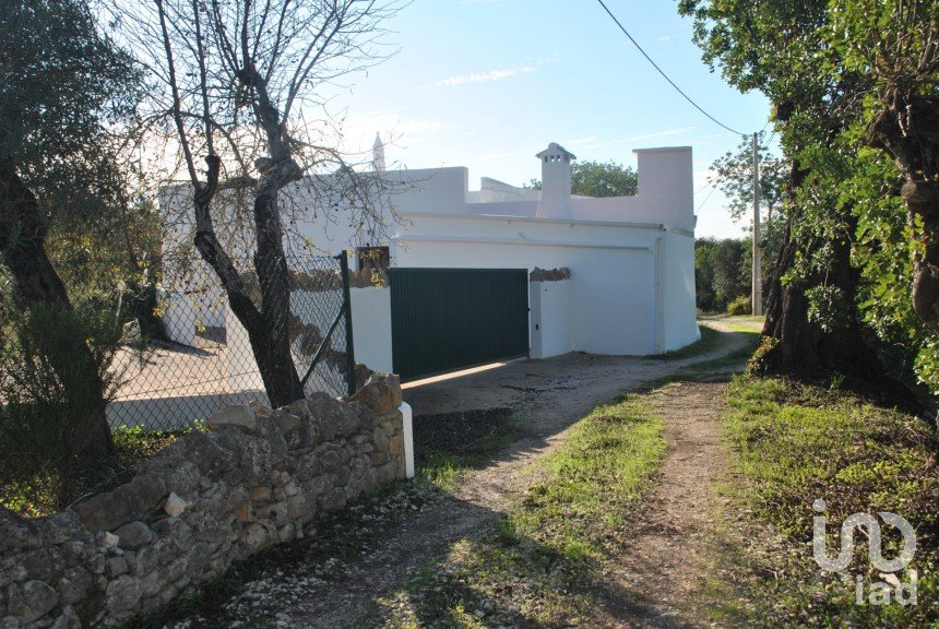 Maison de village T2 à Santa Bárbara de Nexe de 99 m²