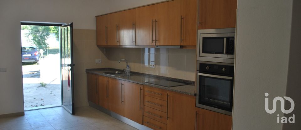 Maison de village T2 à Santa Bárbara de Nexe de 99 m²