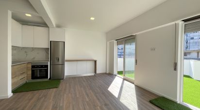 Apartment T1 in Almada, Cova da Piedade, Pragal e Cacilhas of 42 m²