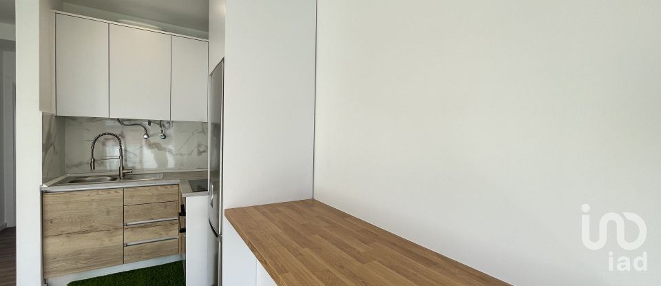 Apartment T1 in Almada, Cova da Piedade, Pragal e Cacilhas of 42 m²