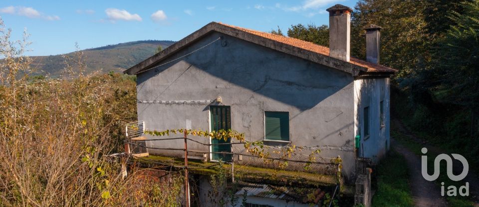 Village house T3 in Serpins of 144 m²