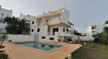 Bâtiment à Albufeira e Olhos de Água de 585 m²