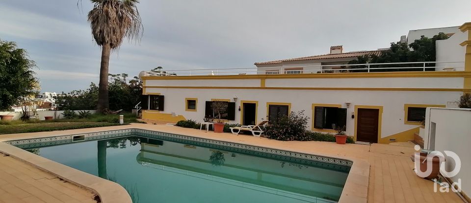 Bâtiment à Albufeira e Olhos de Água de 585 m²