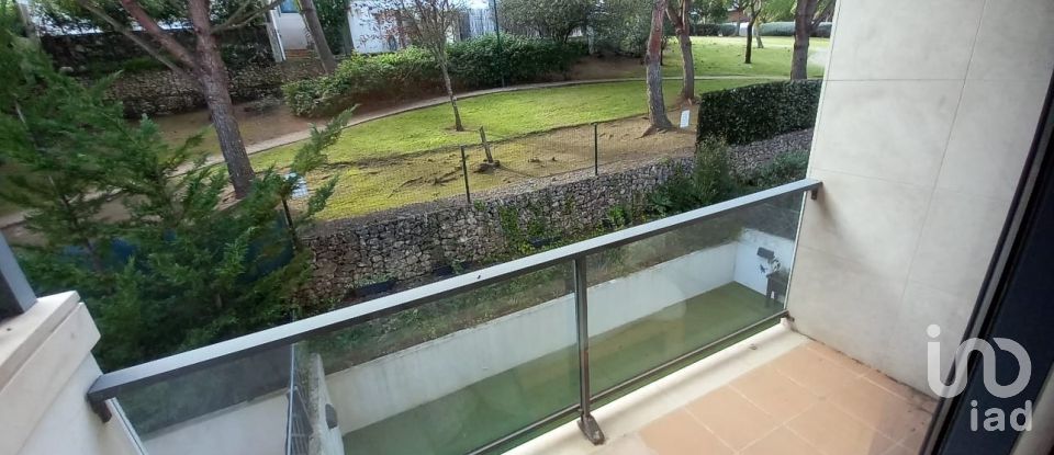 Maison T4 à Barcarena de 261 m²