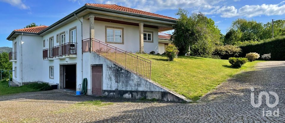 Casa T4 em Fonte Arcada E Oliveira de 512 m²