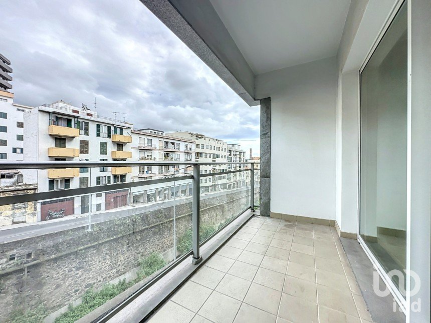 Apartment T3 in Funchal (São Pedro) of 156 m²