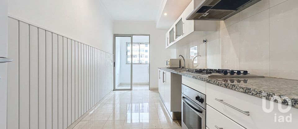 Apartment T3 in Funchal (São Pedro) of 156 m²