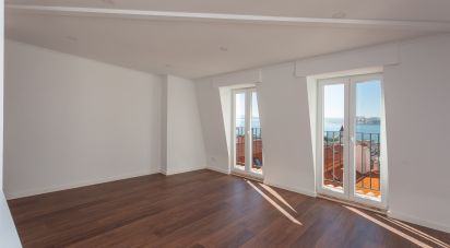 Apartment T2 in Misericórdia of 70 m²