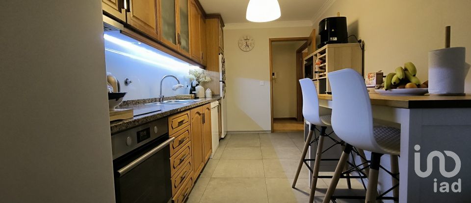 Apartamento T2 em Paços de Brandão de 95 m²