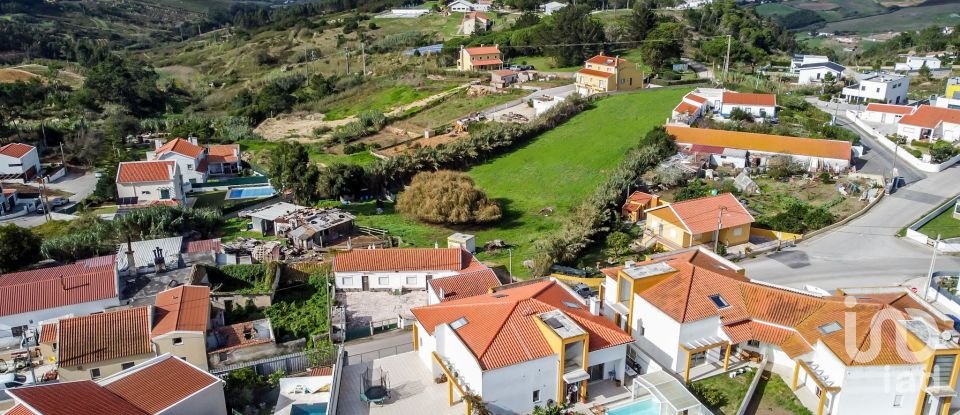 Maison T3 à Santo Isidoro de 599 m²