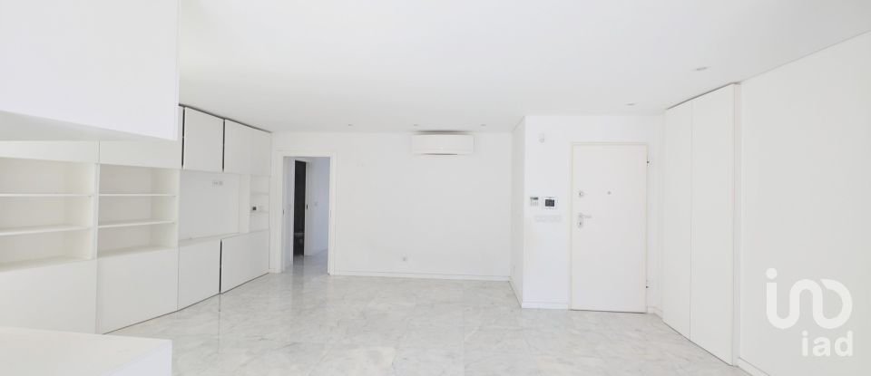 Apartment T2 in Santo António of 109 m²