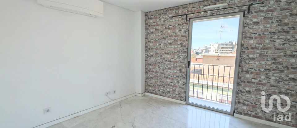 Apartment T2 in Santo António of 109 m²