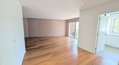 Apartment T3 in Santo António of 131 m²