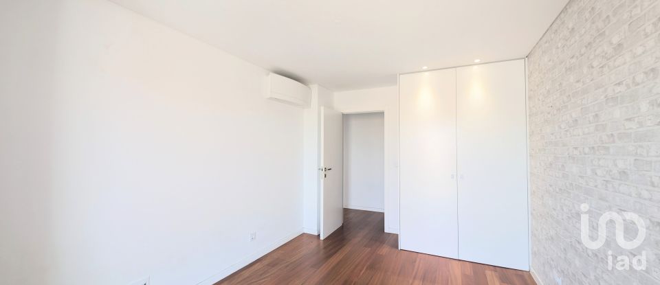 Apartment T3 in Santo António of 131 m²