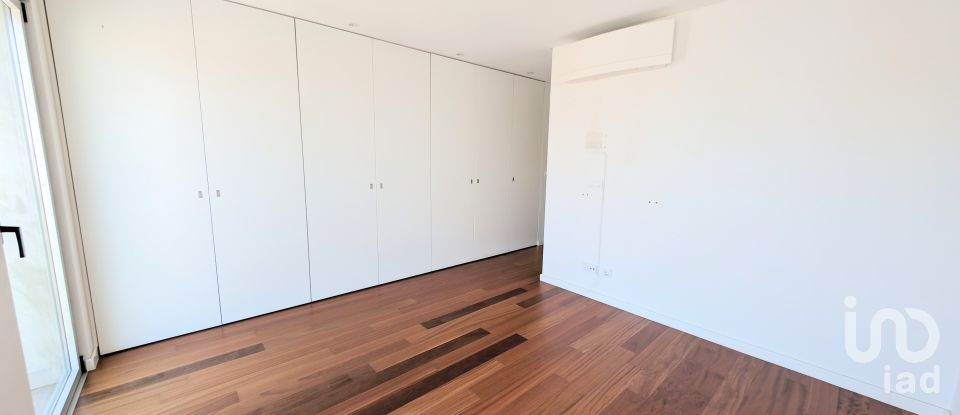 Apartment T3 in Santo António of 131 m²