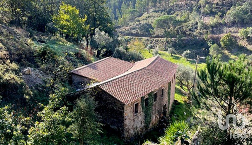 Maison T3 à Figueiró dos Vinhos e Bairradas de 266 m²