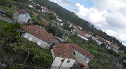 Casa de aldeia T3 em Santa Cruz da Trapa e São Cristóvão de Lafões de 176 m²