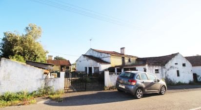 House T2 in Além da Ribeira e Pedreira of 216 m²