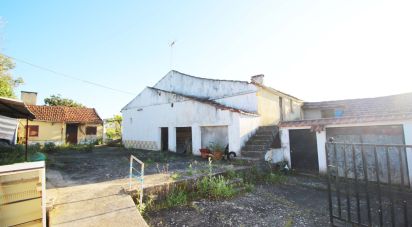 House T2 in Além da Ribeira e Pedreira of 216 m²