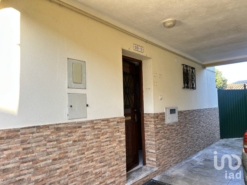 Casa de Cidade T3 em Almeirim de 72 m²