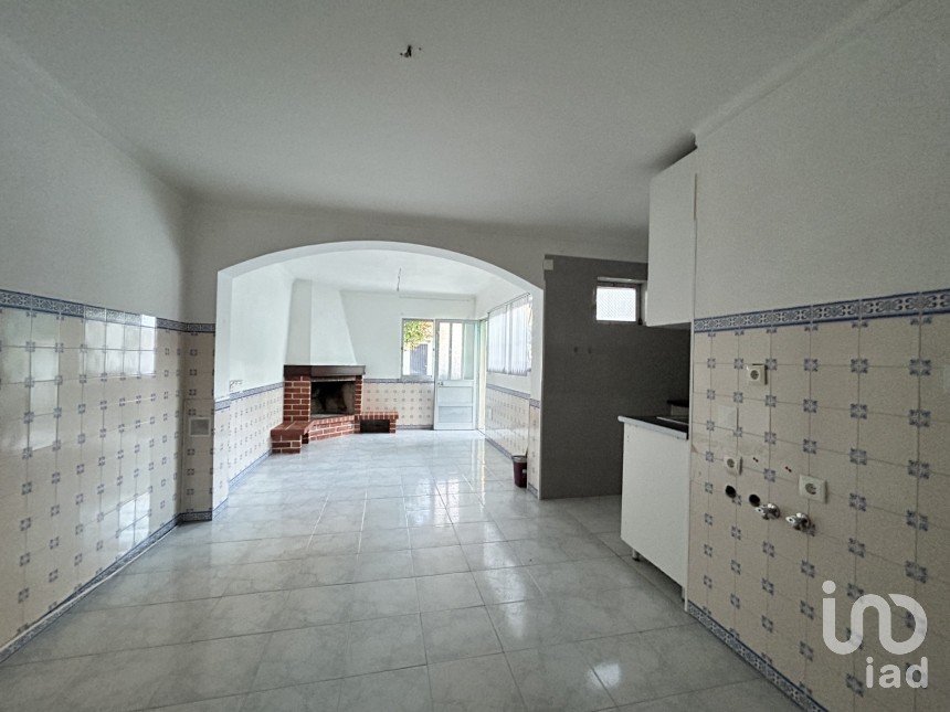 Casa de Cidade T3 em Almeirim de 72 m²