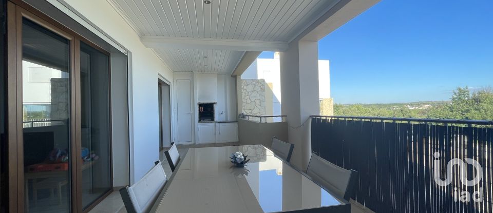 House T3 in Mexilhoeira Grande of 322 m²